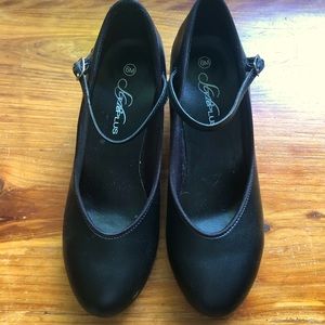 Style Plus theater / show choir / band shoes